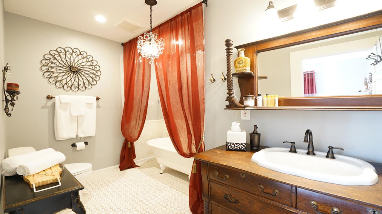 Bama Bed And Breakfast - Chimes Suite Tuscaloosa Dış mekan fotoğraf